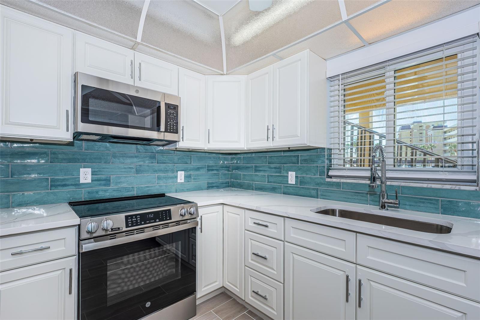 4700 COVE CIR #110 — photo 11