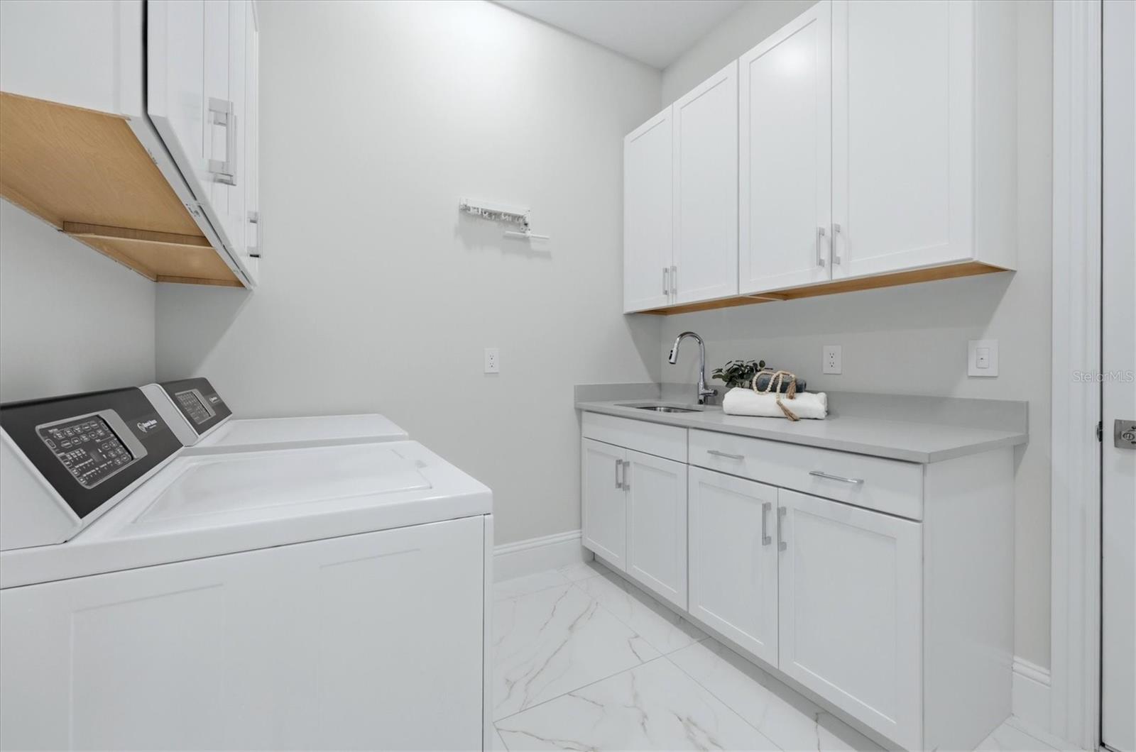8352 SEA GLASS CT — photo 43