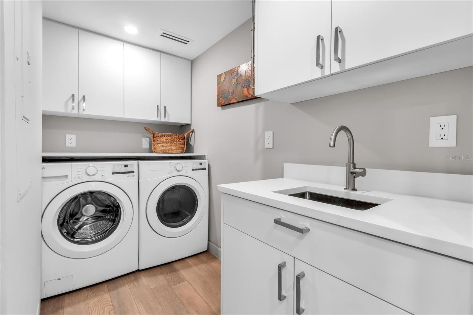 5740 MIDNIGHT PASS RD #403 — photo 44