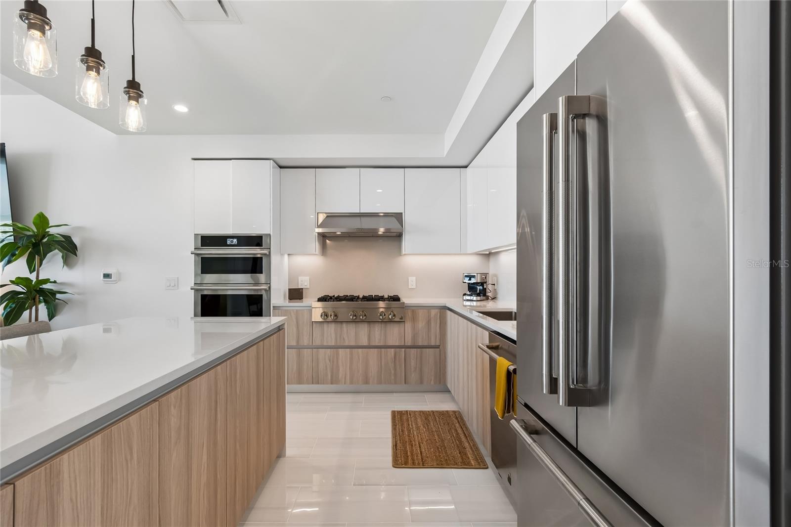 400 CENTRAL AVE #2102 — photo 26