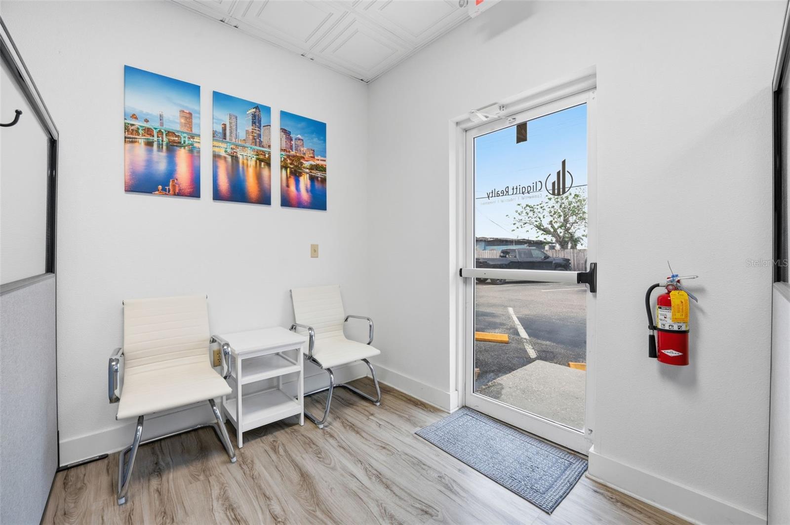 5404 HOOVER BLVD #8 — photo 4