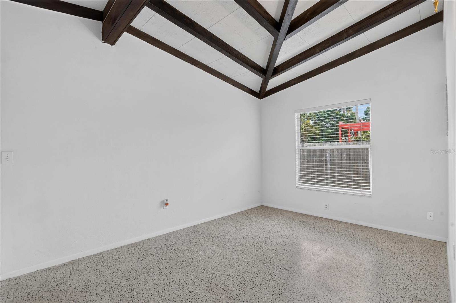 1804 BAYWOOD DR — photo 33