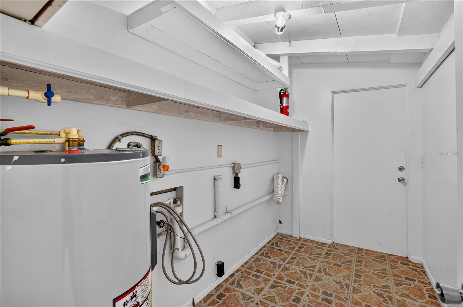 1804 BAYWOOD DR — photo 41