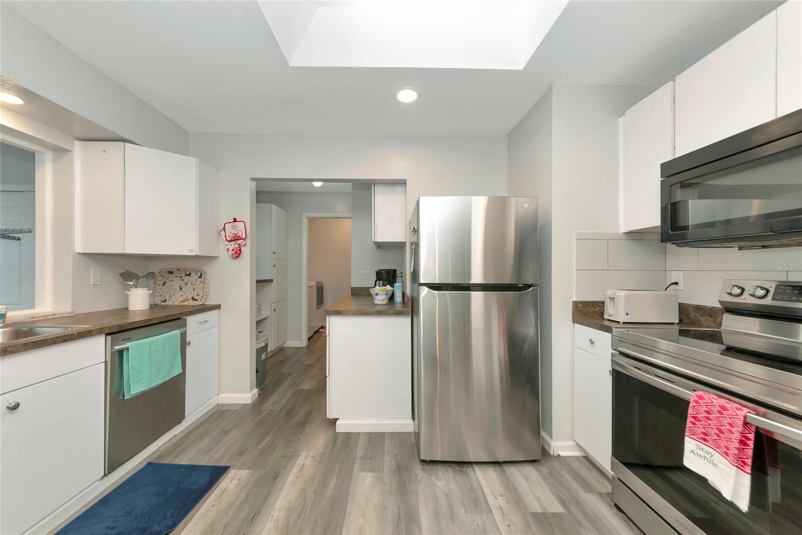 6703 ELECTRA AVE — photo 6