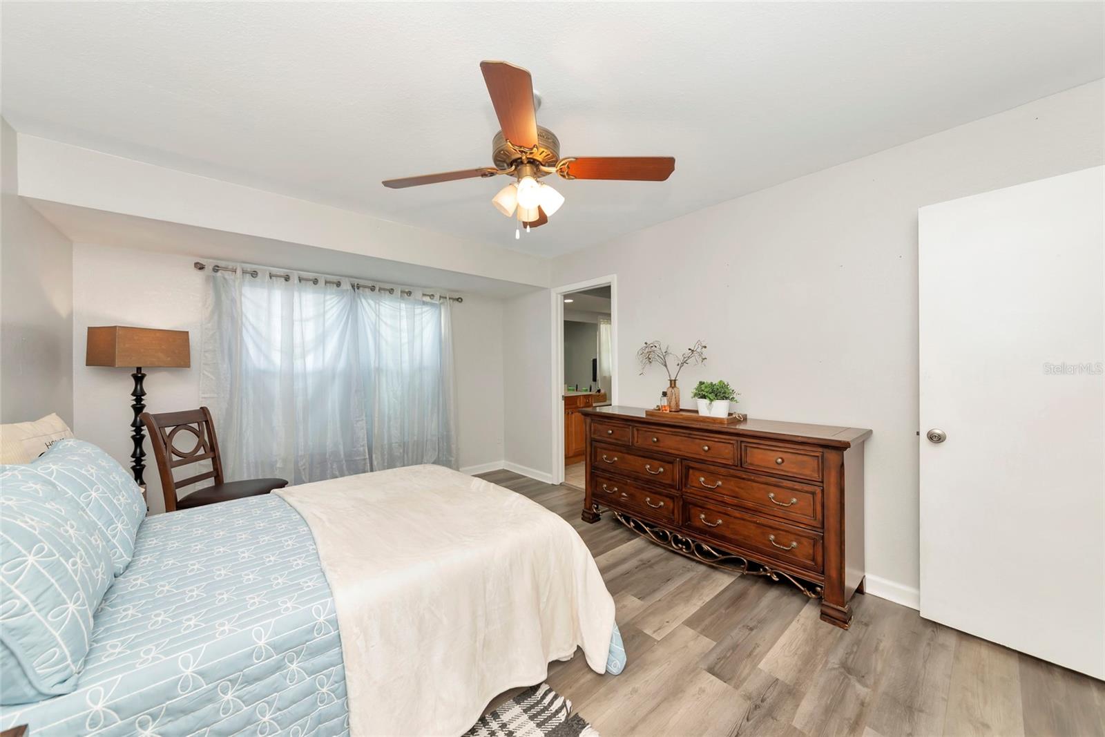 6703 ELECTRA AVE — photo 20