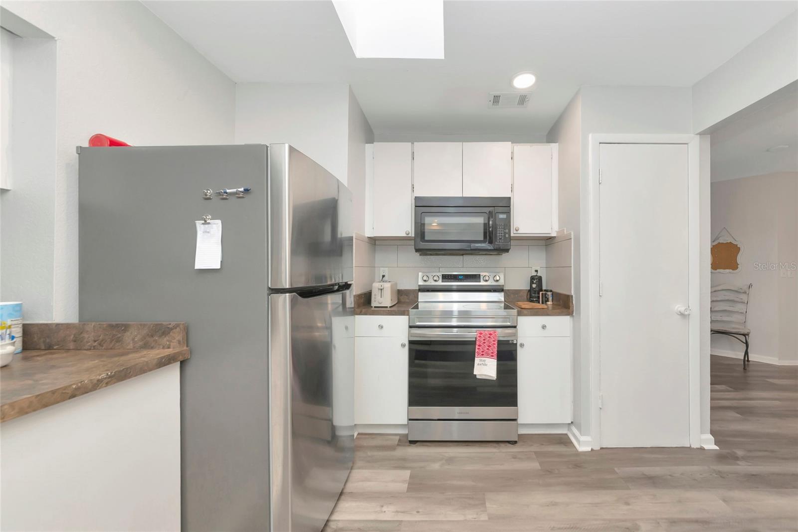6703 ELECTRA AVE — photo 12