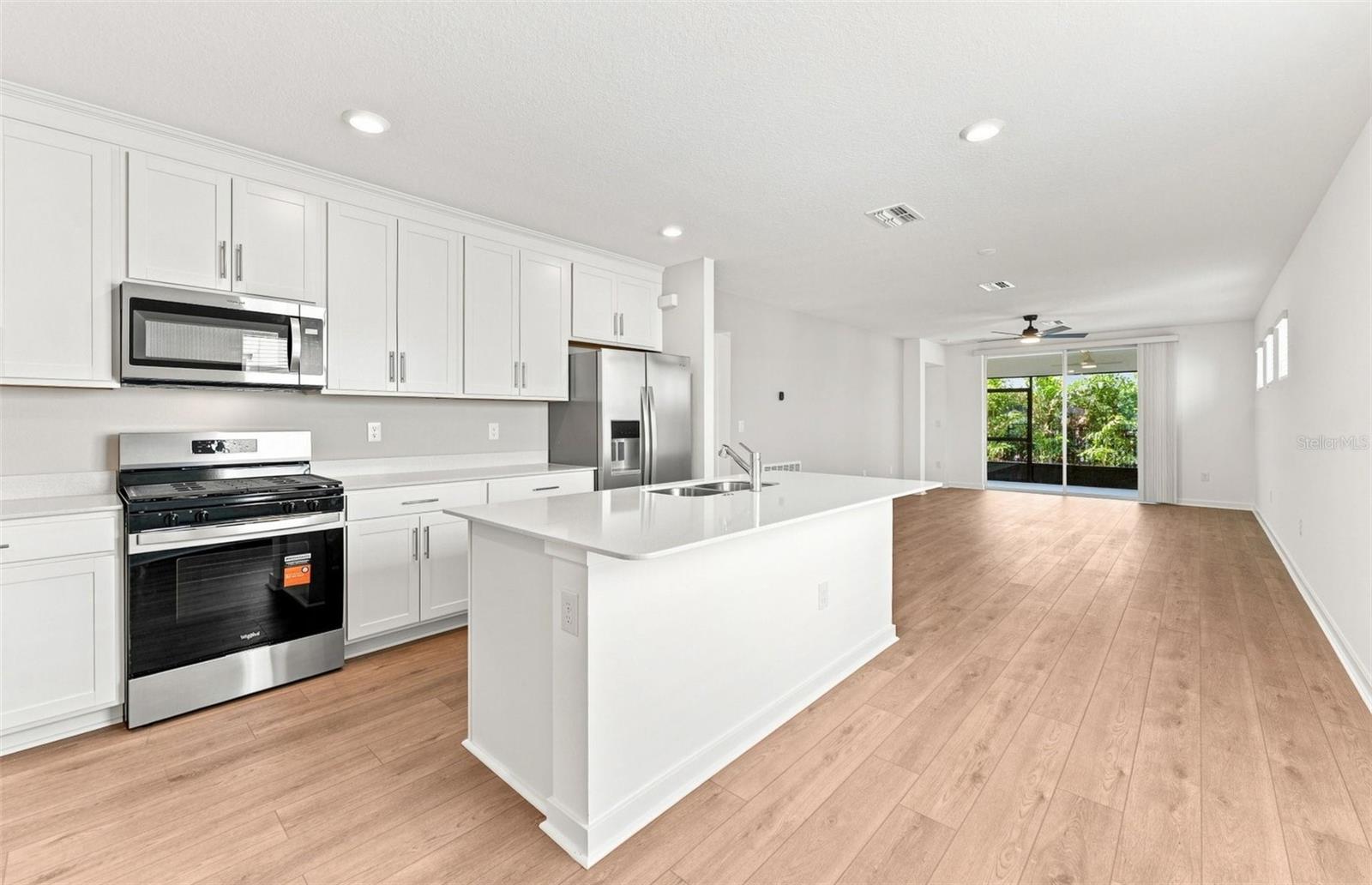 6287 BROAD FIELD AVE — photo 3