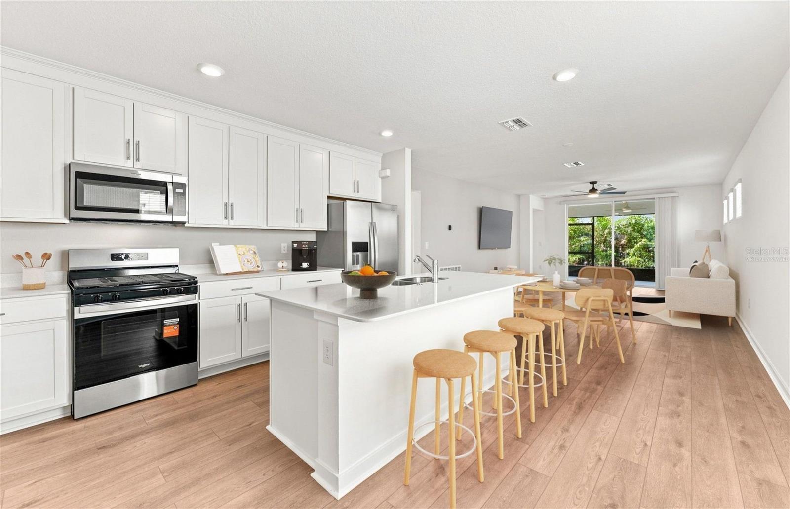 6287 BROAD FIELD AVE — photo 2