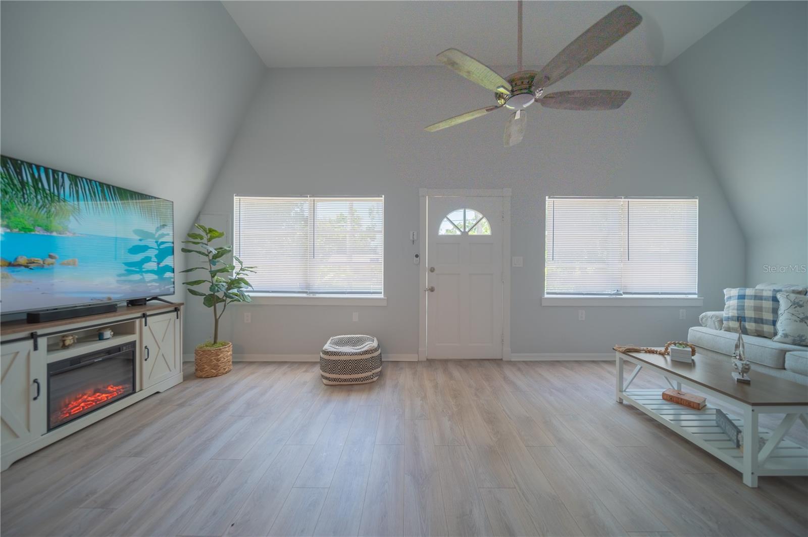 501 PAMETO RD — photo 3