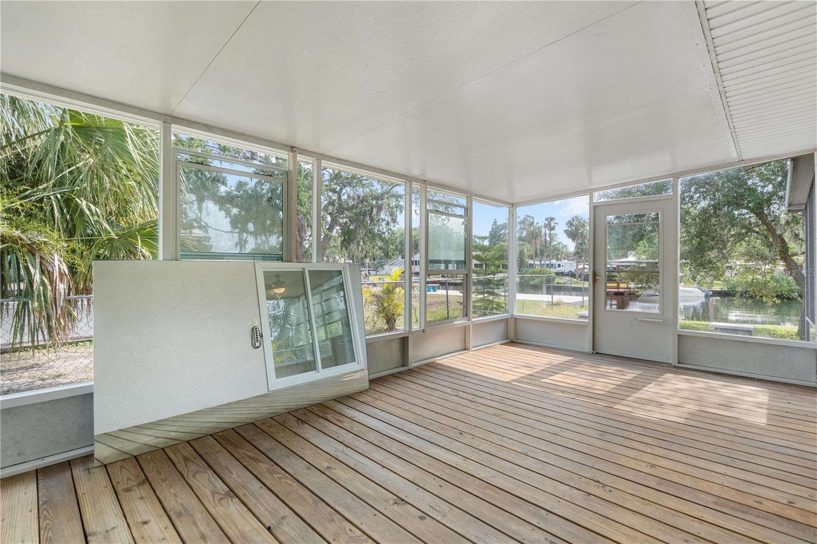 5822 RIVER RD — photo 54