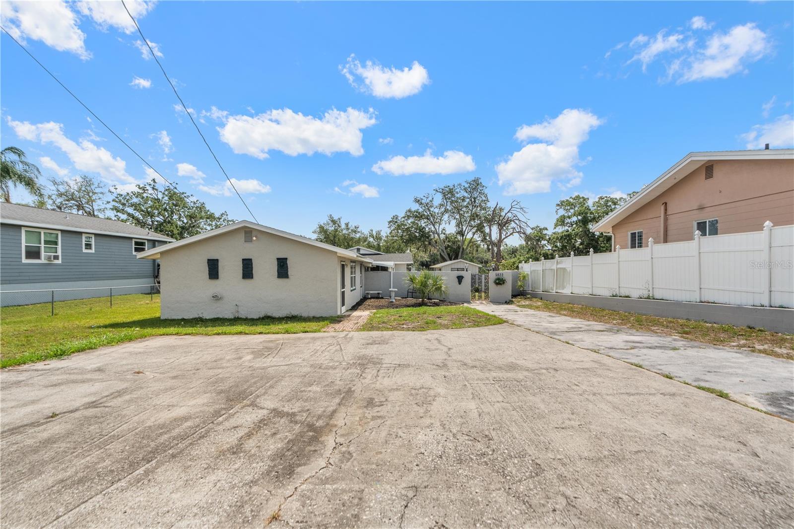 5822 RIVER RD — photo 64