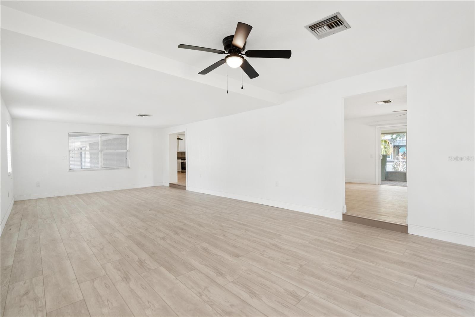 5822 RIVER RD — photo 18