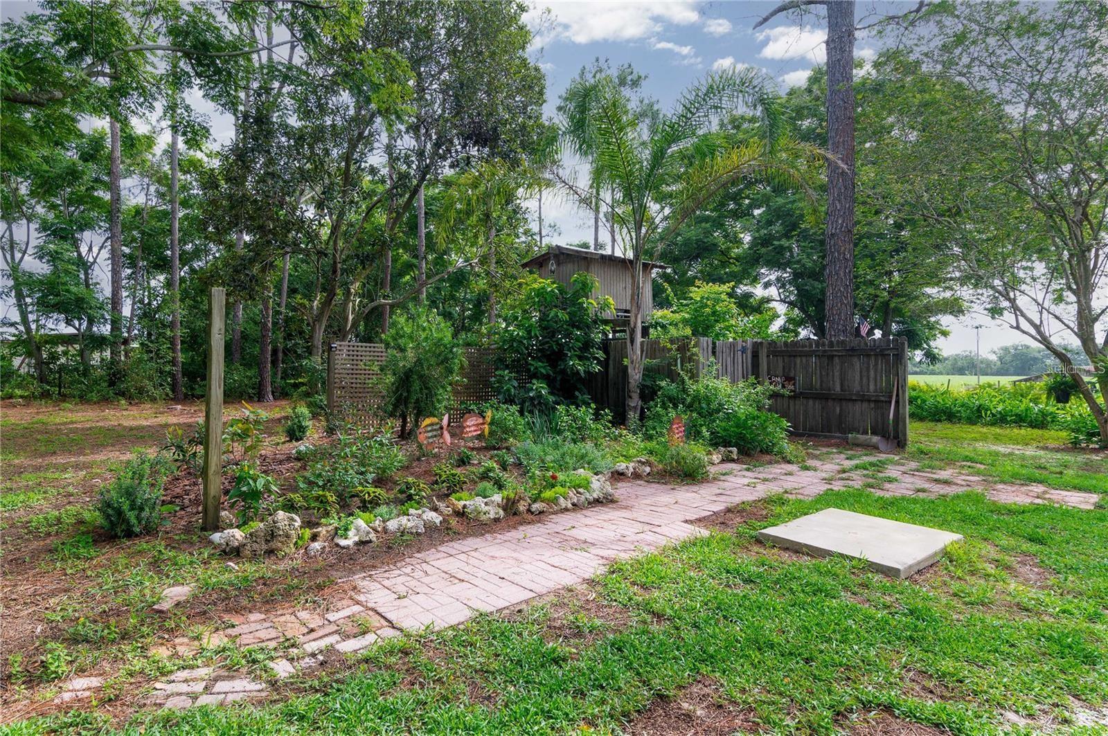 39425 WILDS RD — photo 46