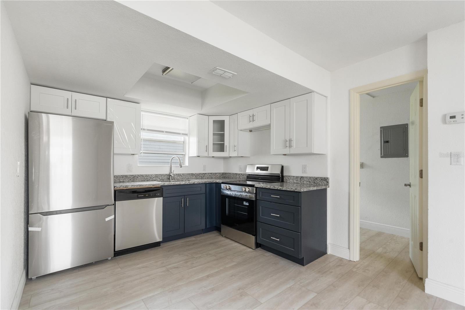 5822 RIVER RD — photo 22