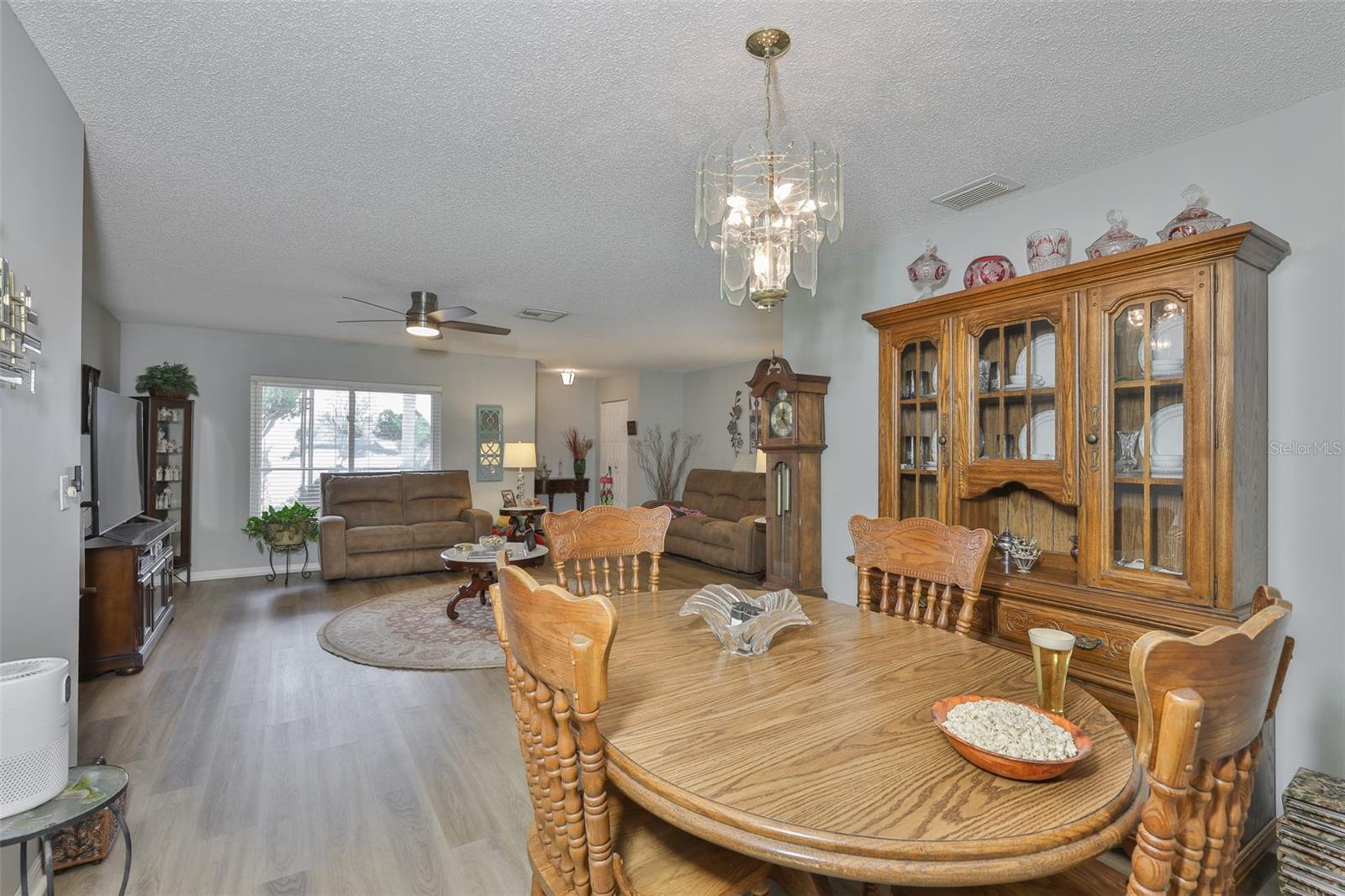 1511 CLOISTER DR — photo 9