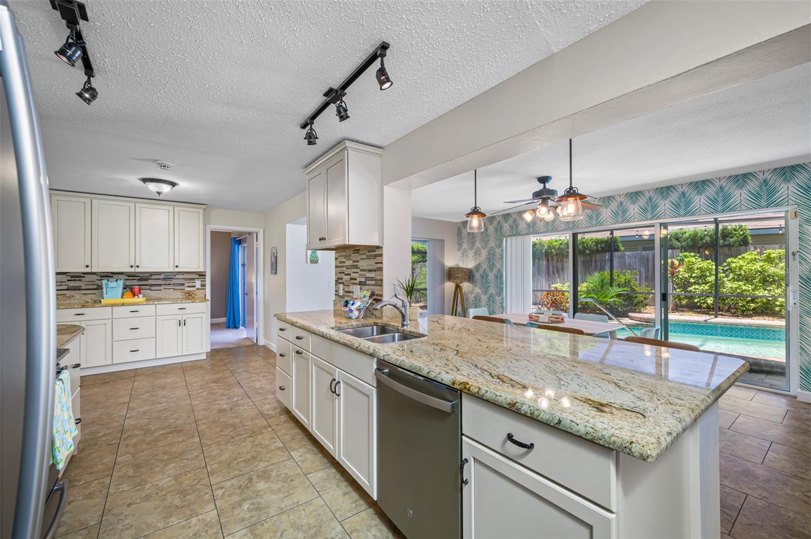 3749 MCKAY CREEK DR — photo 11