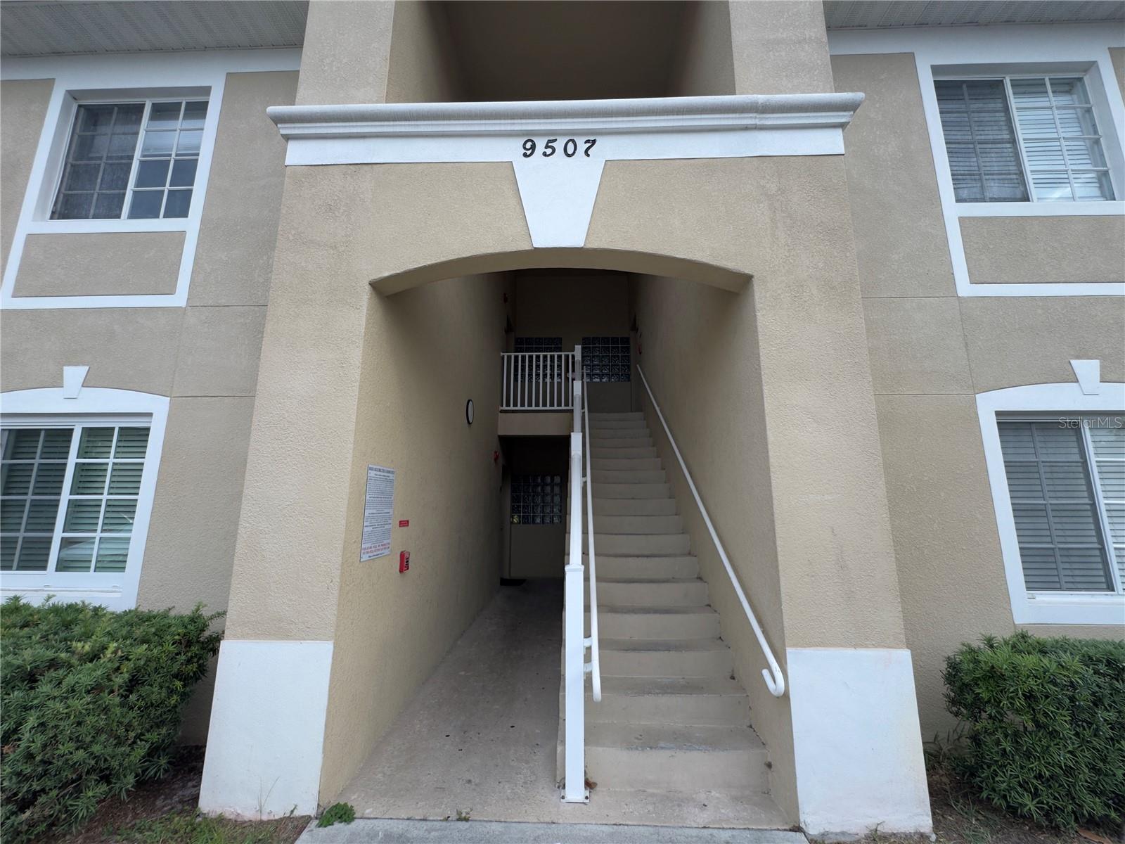 9507 AMBERDALE CT #201 — photo 3