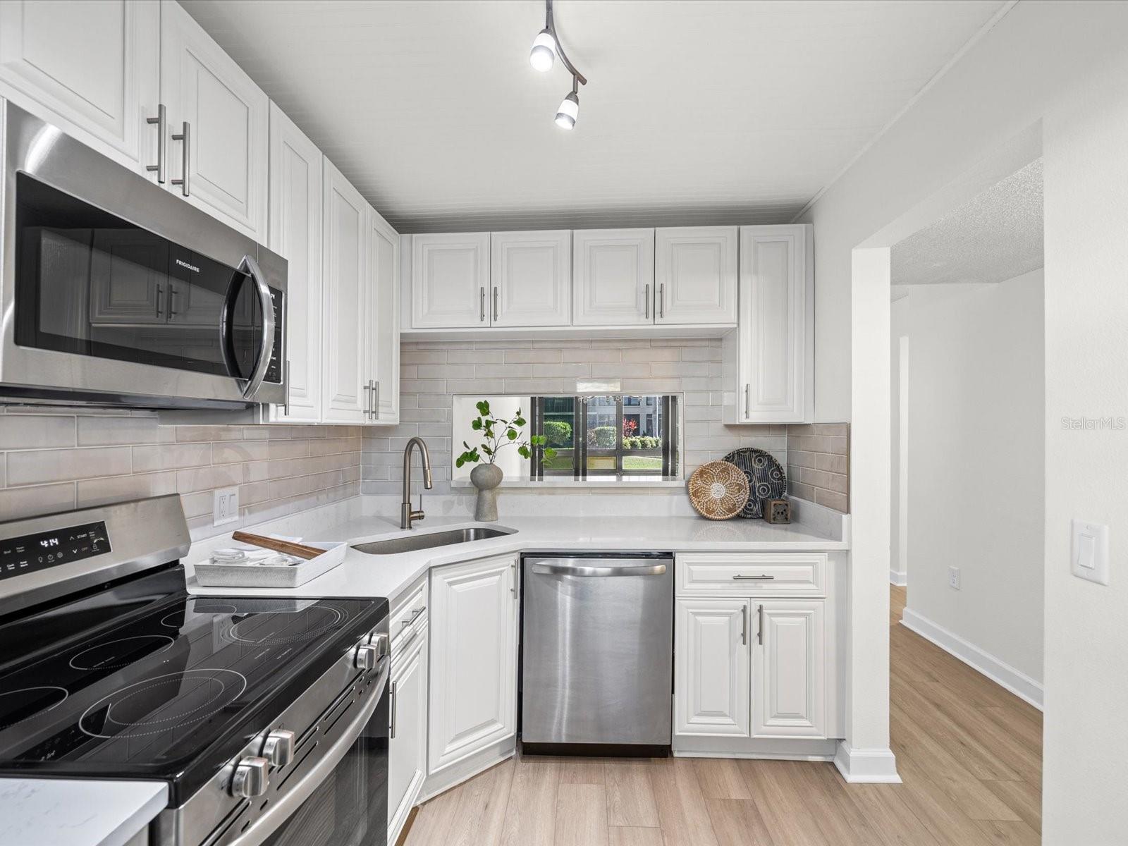 19701 GULF BLVD #105 — photo 9