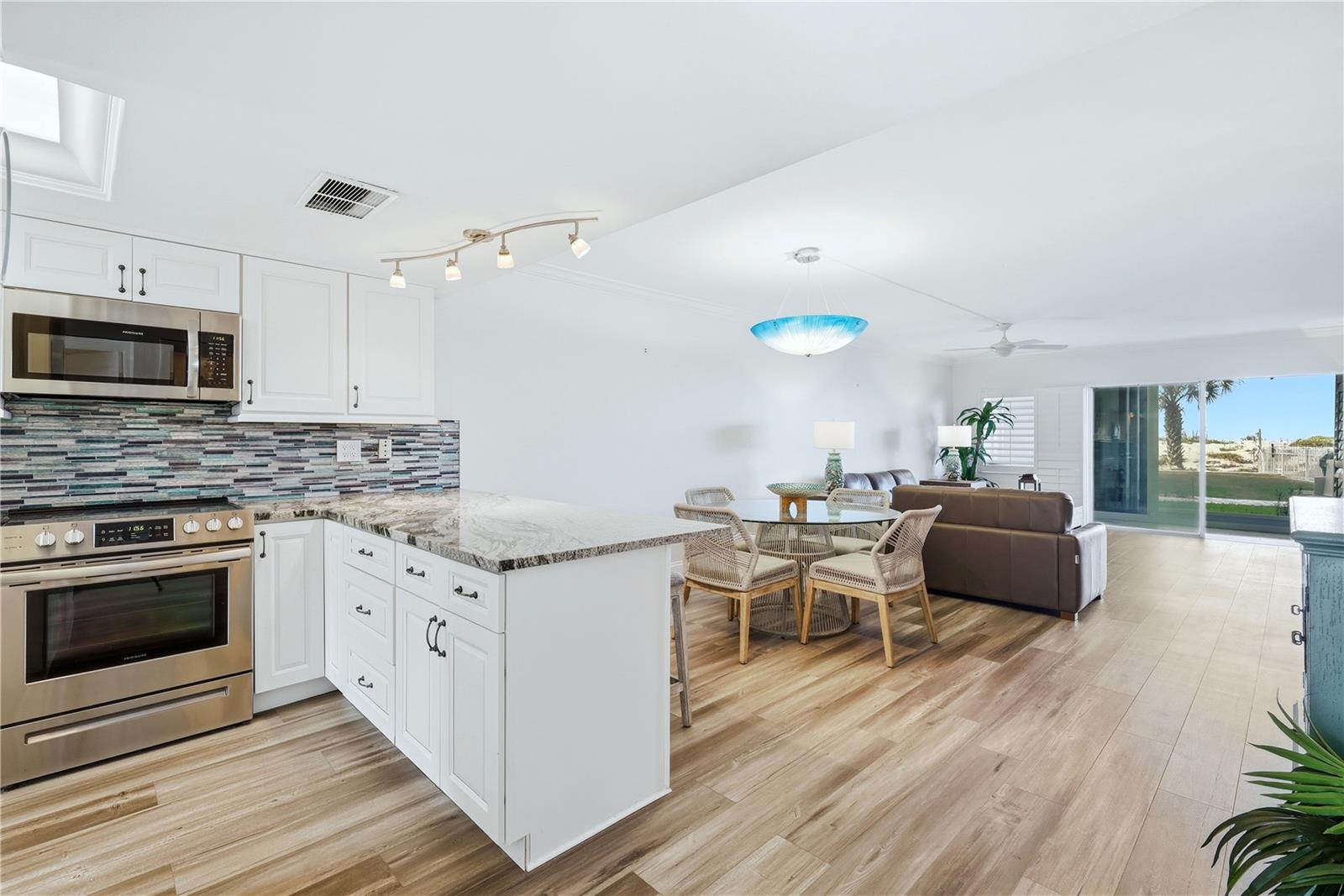 1150 TARPON CENTER DR #1G — photo 15