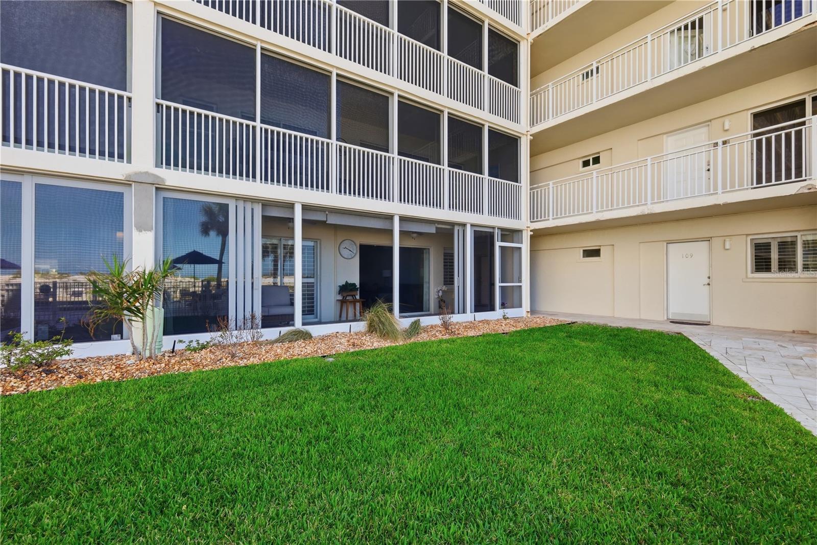 1150 TARPON CENTER DR #1G — photo 37