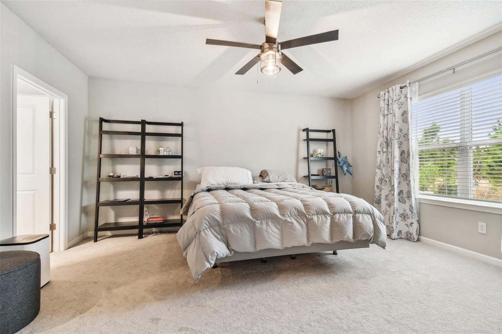 18053 TURNING LEAF CIR — photo 40