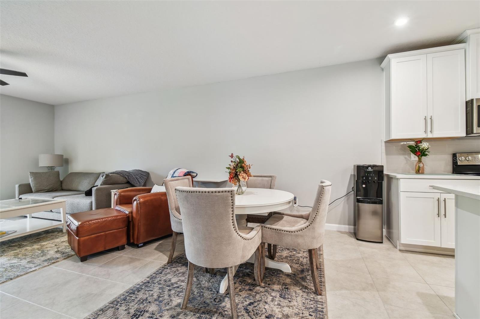 18053 TURNING LEAF CIR — photo 25