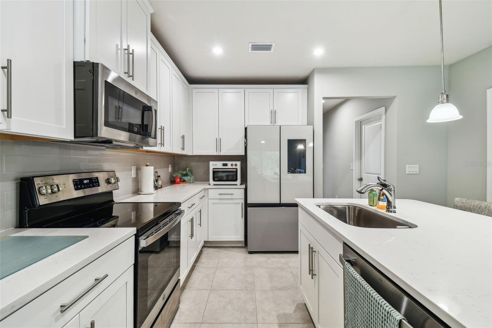 18053 TURNING LEAF CIR — photo 15