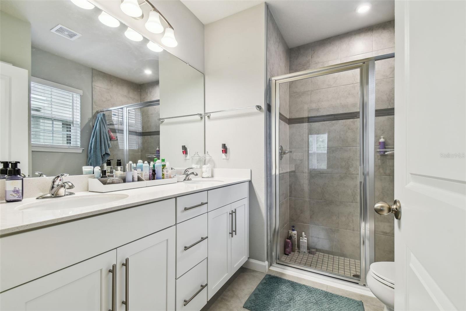 18053 TURNING LEAF CIR — photo 47