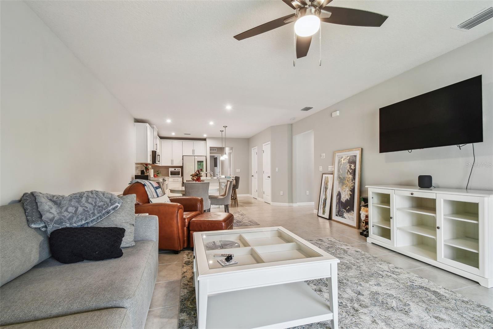 18053 TURNING LEAF CIR — photo 28