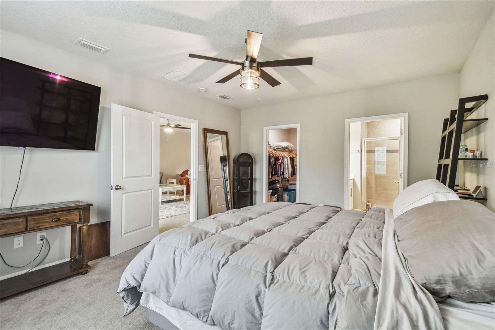 18053 TURNING LEAF CIR — photo 44