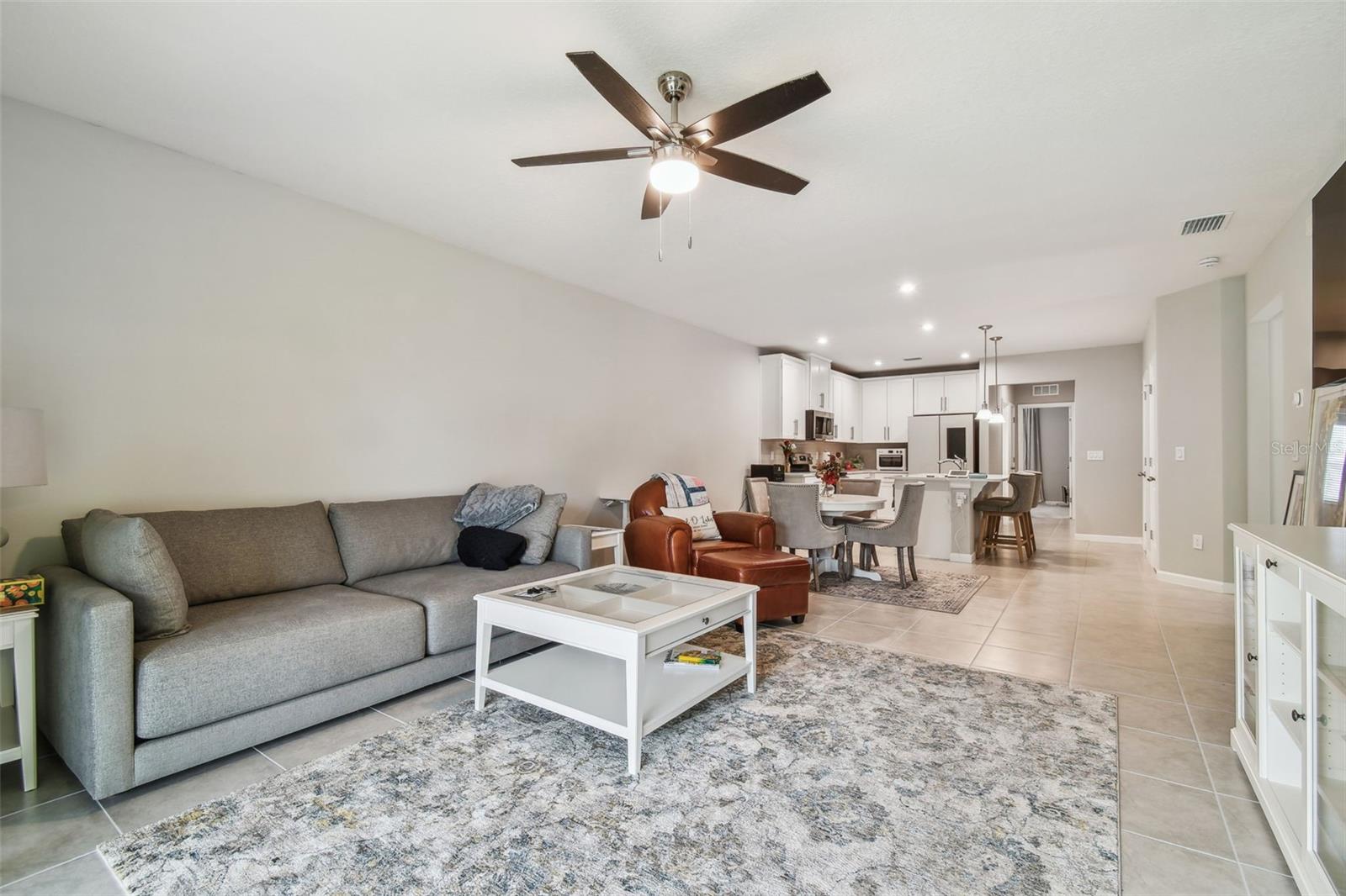 18053 TURNING LEAF CIR — photo 27