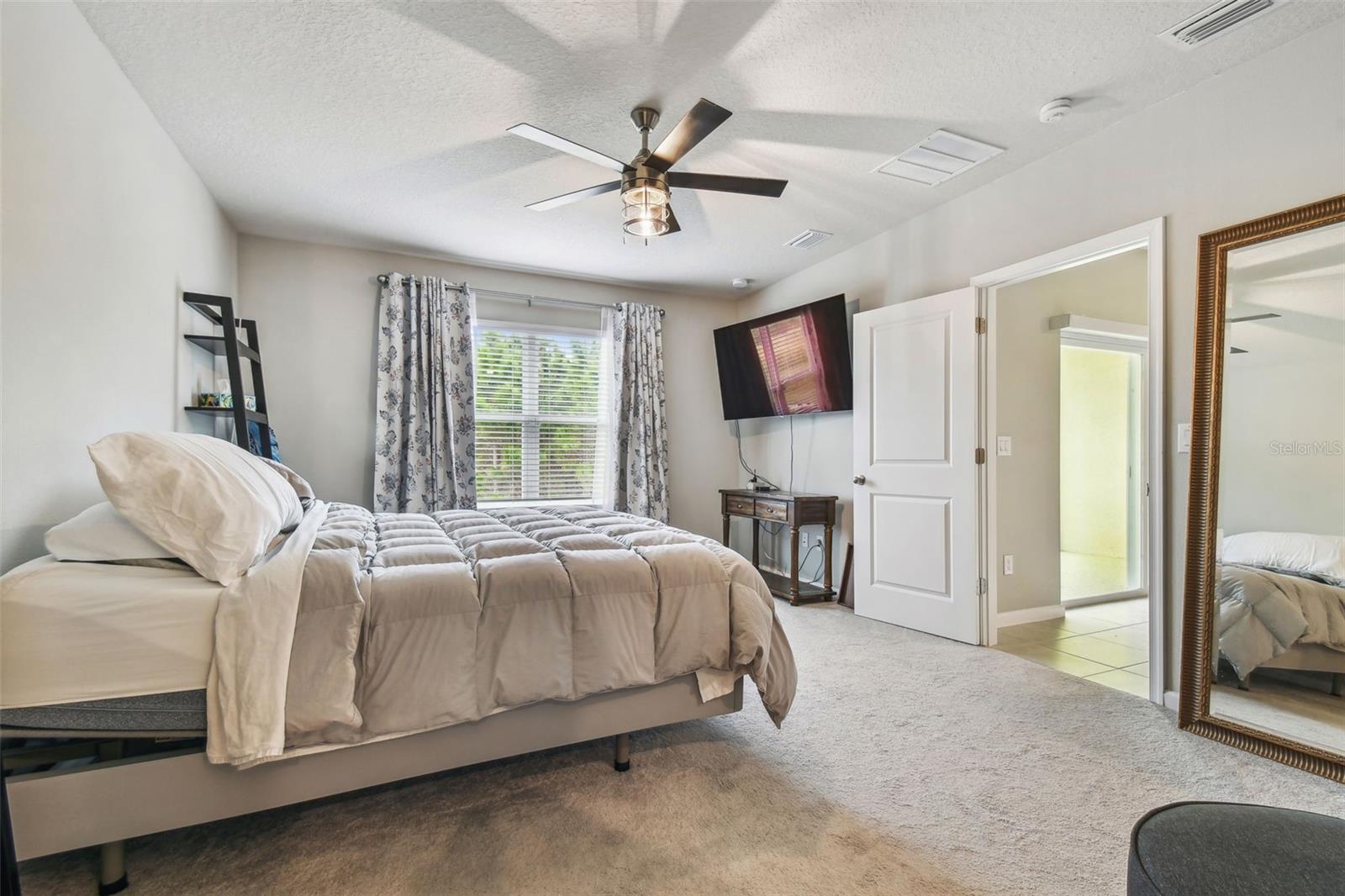 18053 TURNING LEAF CIR — photo 42