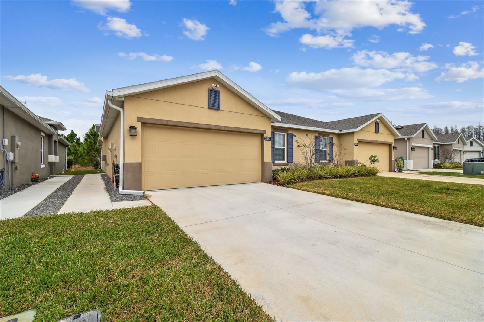 18053 TURNING LEAF CIR — photo 2