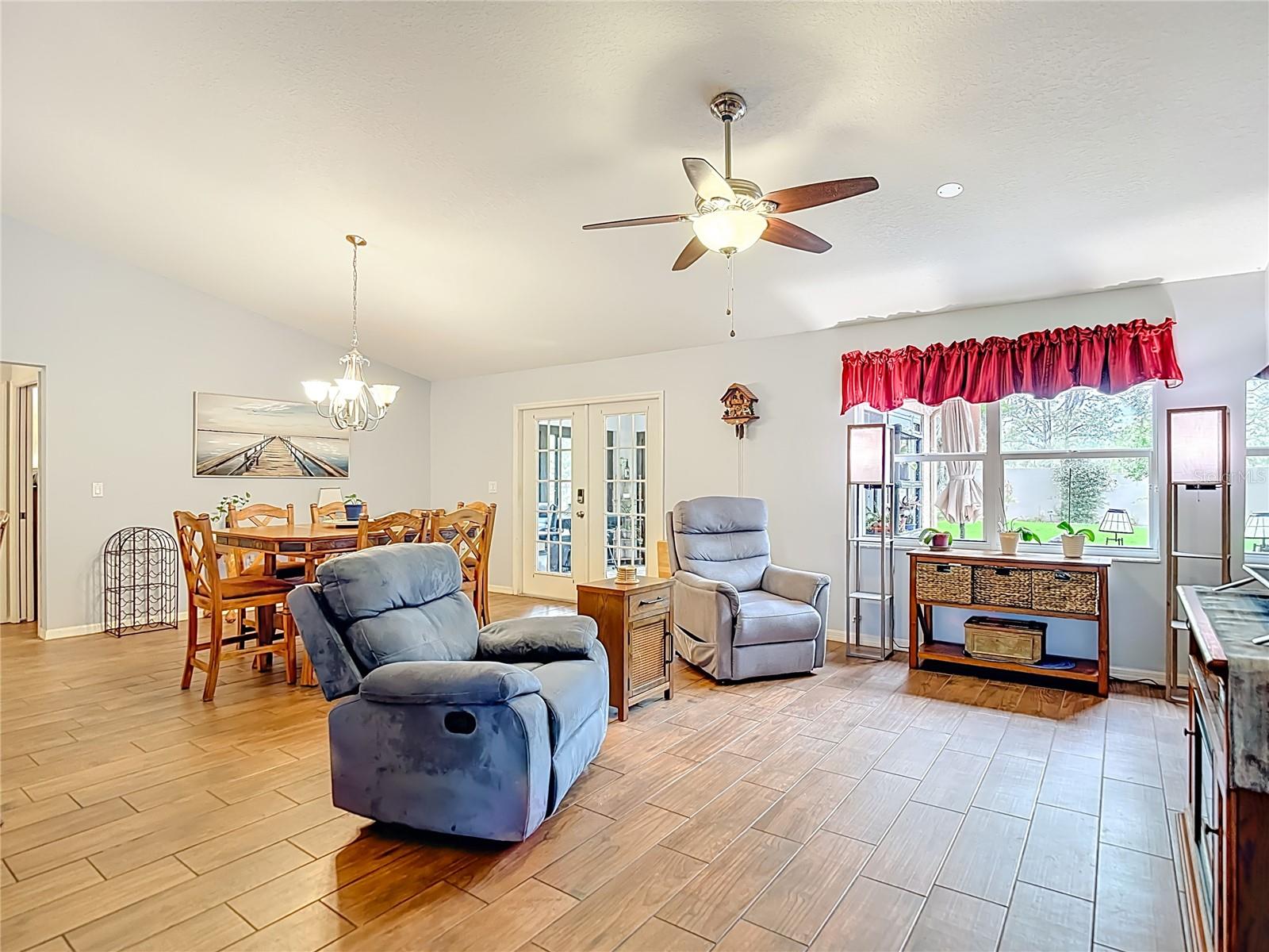 6353 CARDINAL CREST DR — photo 8