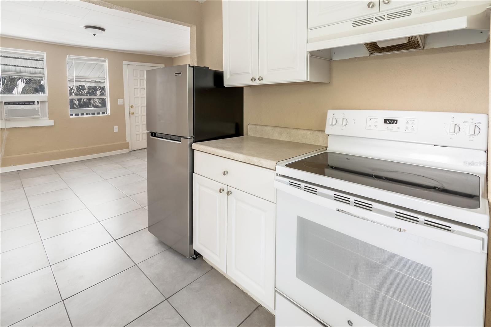 418 E AMELIA AVE #C — photo 11
