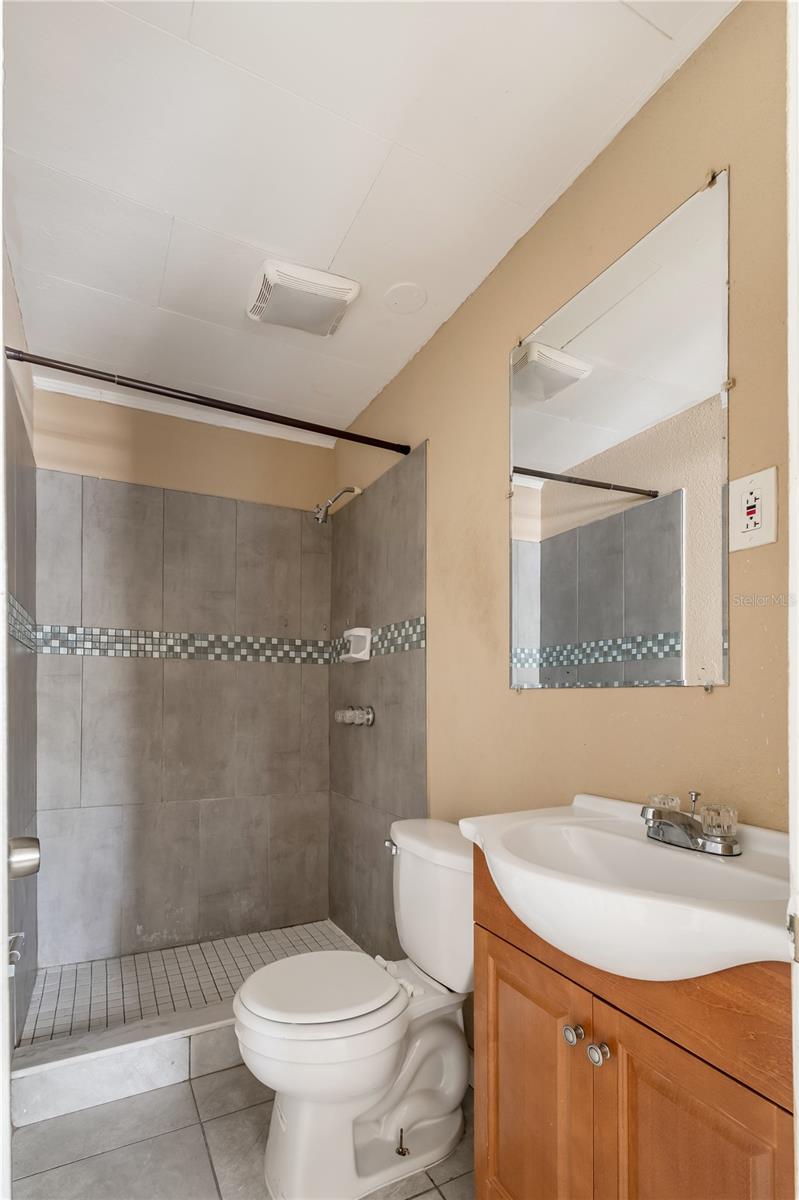 418 E AMELIA AVE #C — photo 16