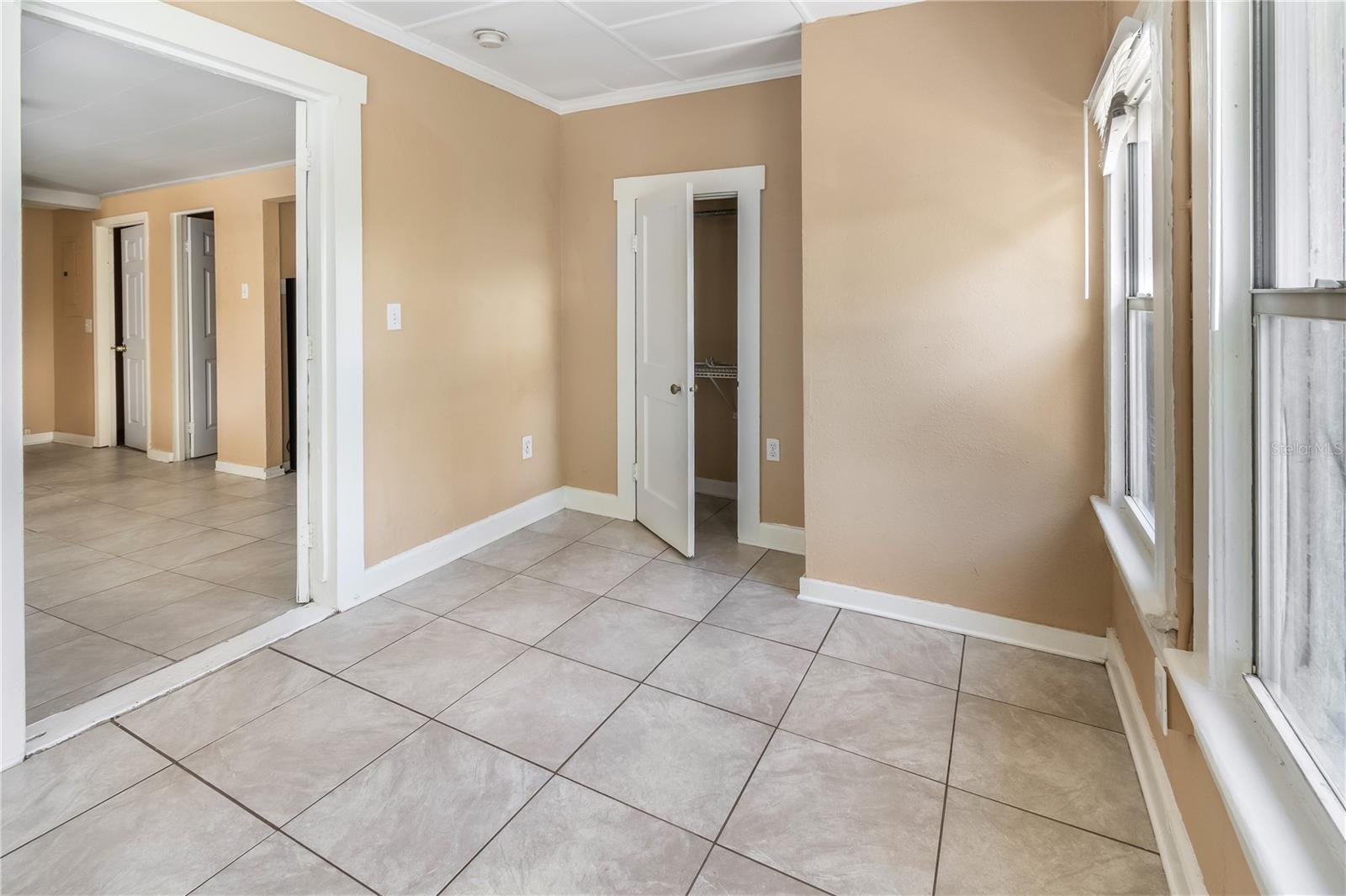 418 E AMELIA AVE #C — photo 8