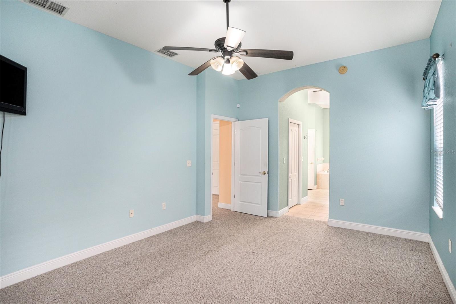 9916 CLEGHORN DR — photo 9