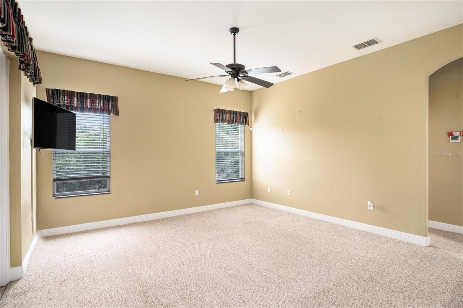 9916 CLEGHORN DR — photo 11