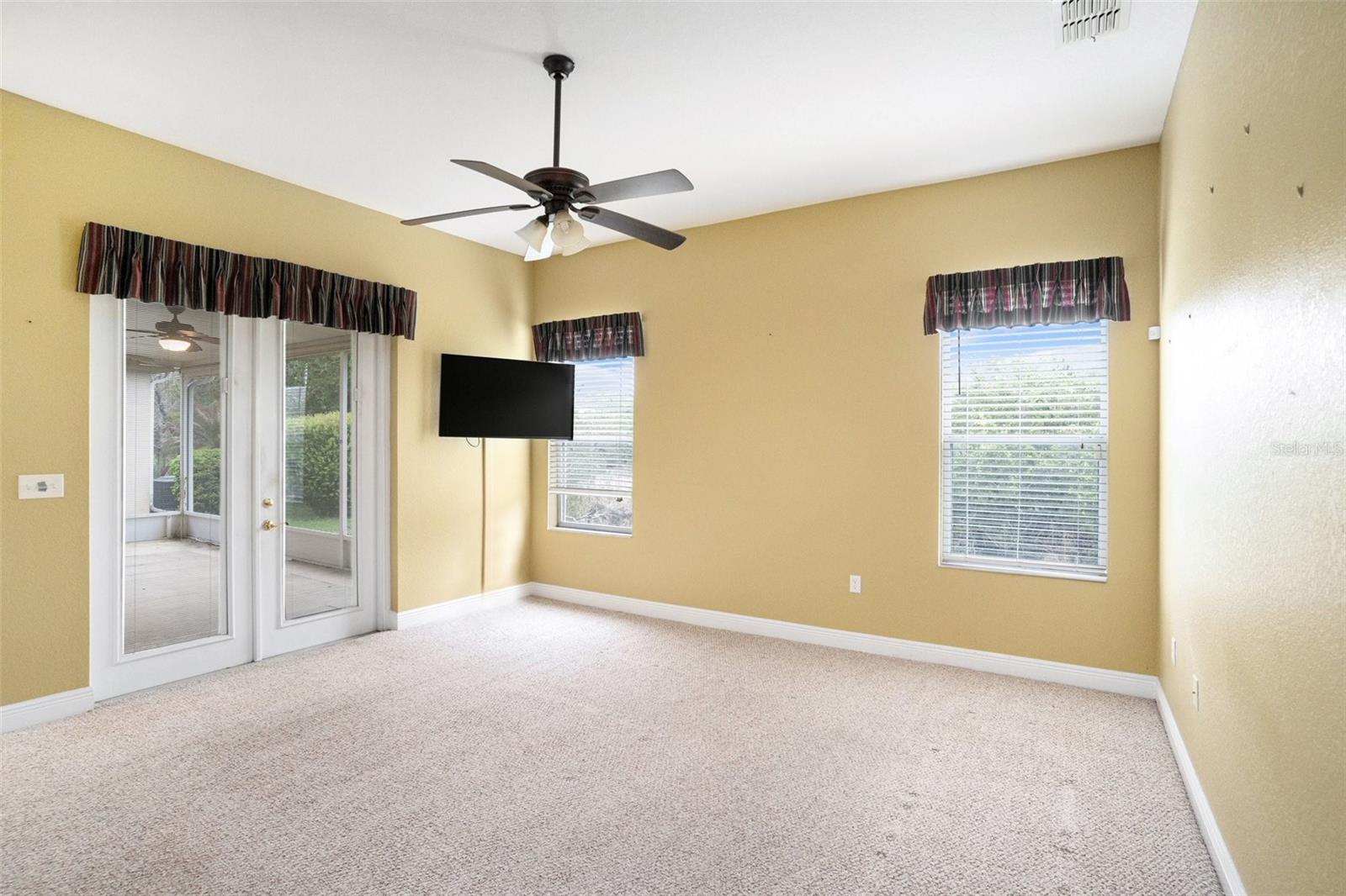9916 CLEGHORN DR — photo 13