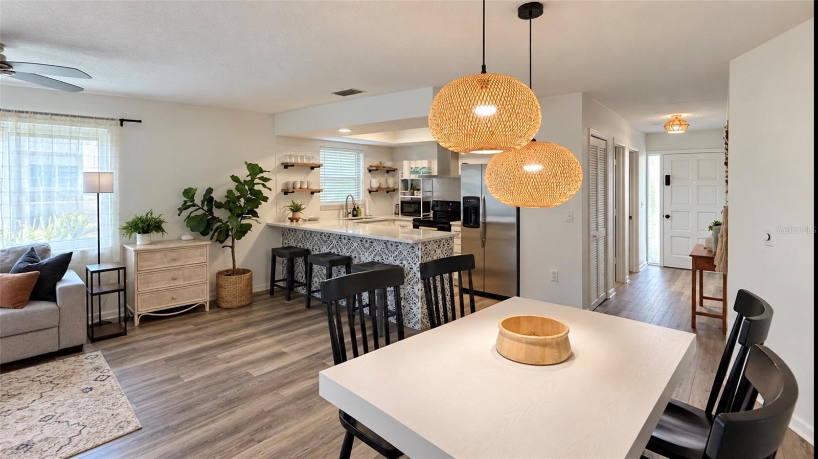 2343 EUGENE ST — photo 12