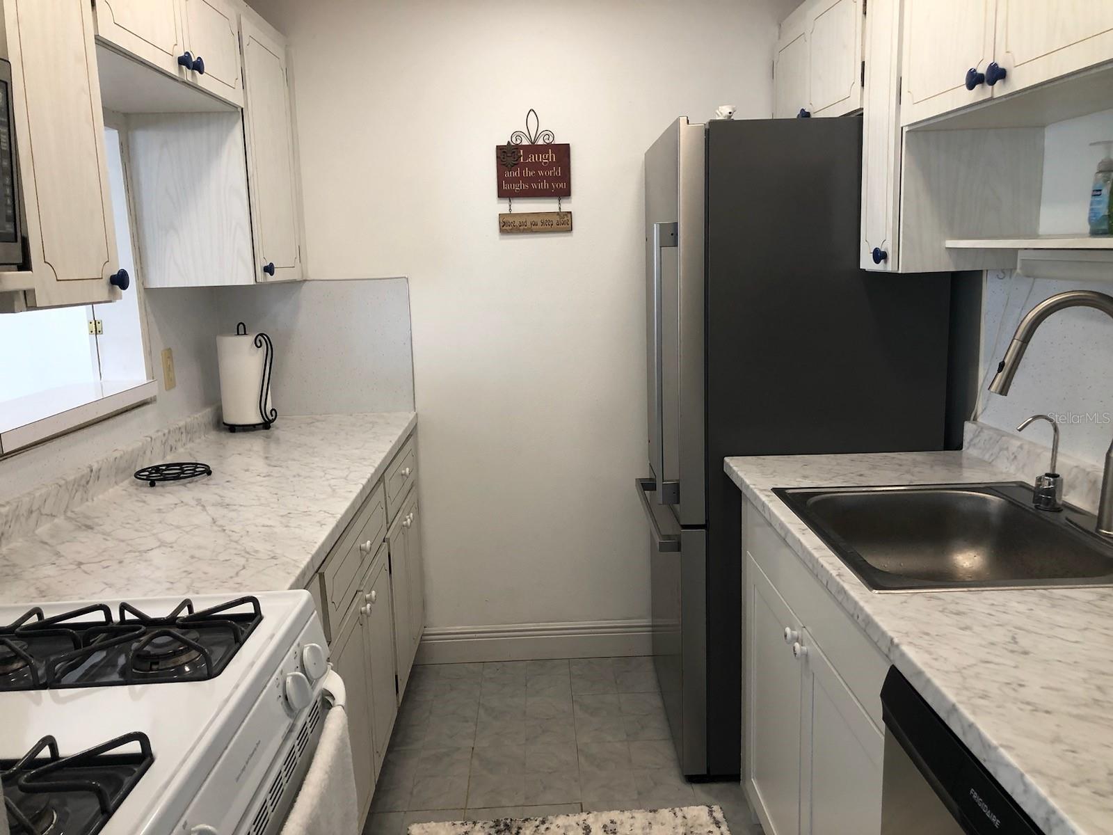 5925 TERRACE PARK DR N #111 — photo 16