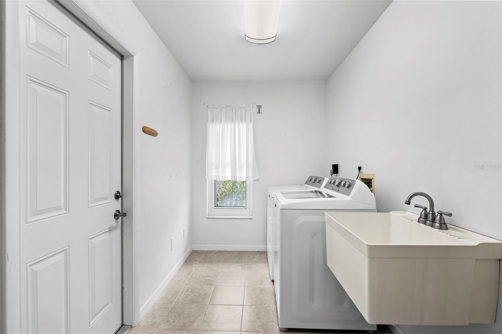 511 RIVIERA BAY DR NE — photo 24