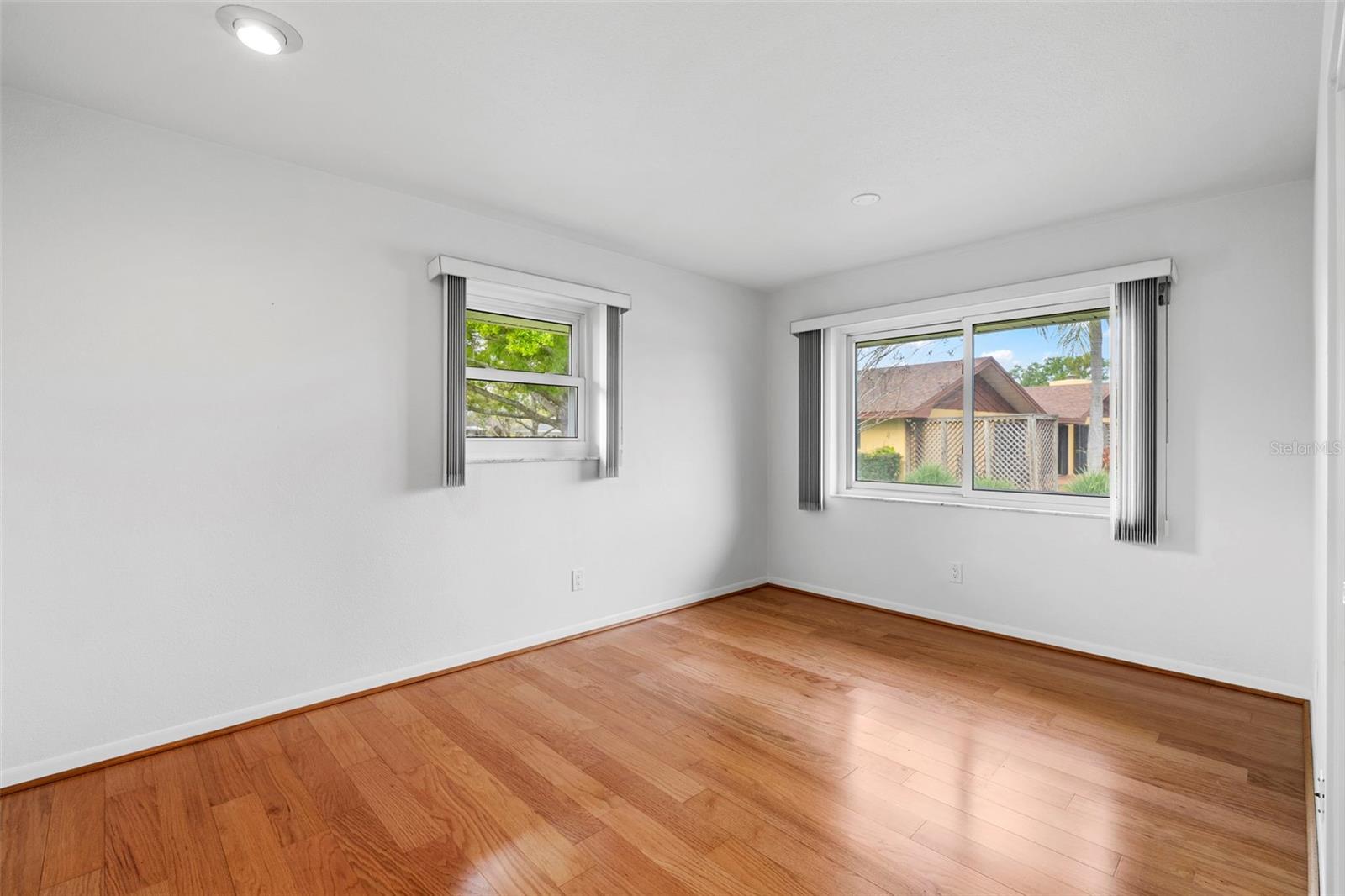 511 RIVIERA BAY DR NE — photo 30