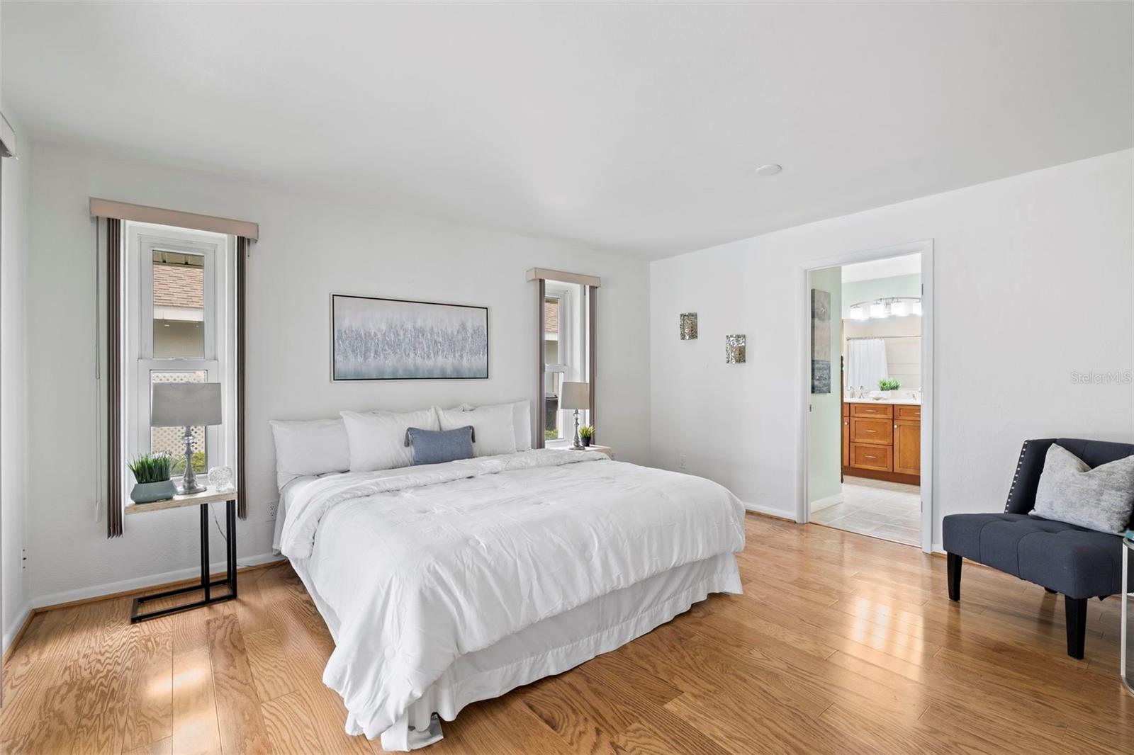 511 RIVIERA BAY DR NE — photo 17