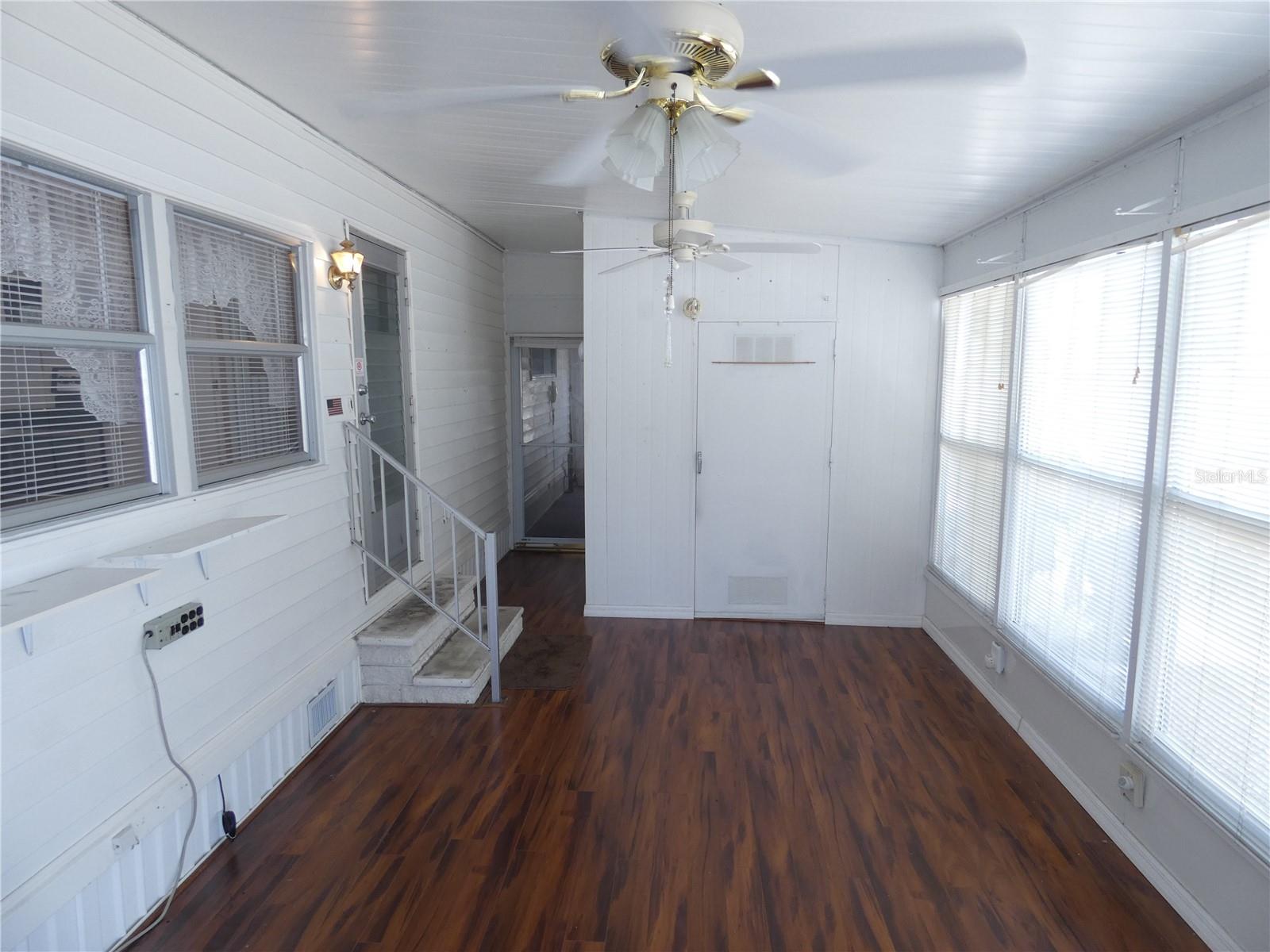 3608 TIKI DR — photo 15