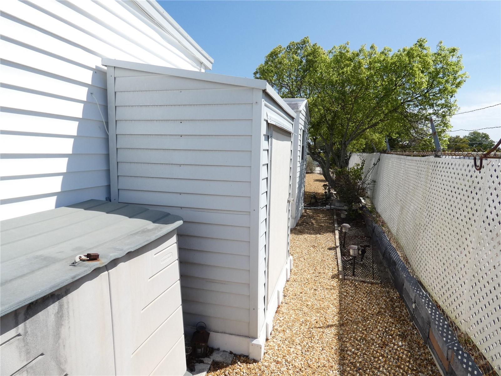 3608 TIKI DR — photo 8
