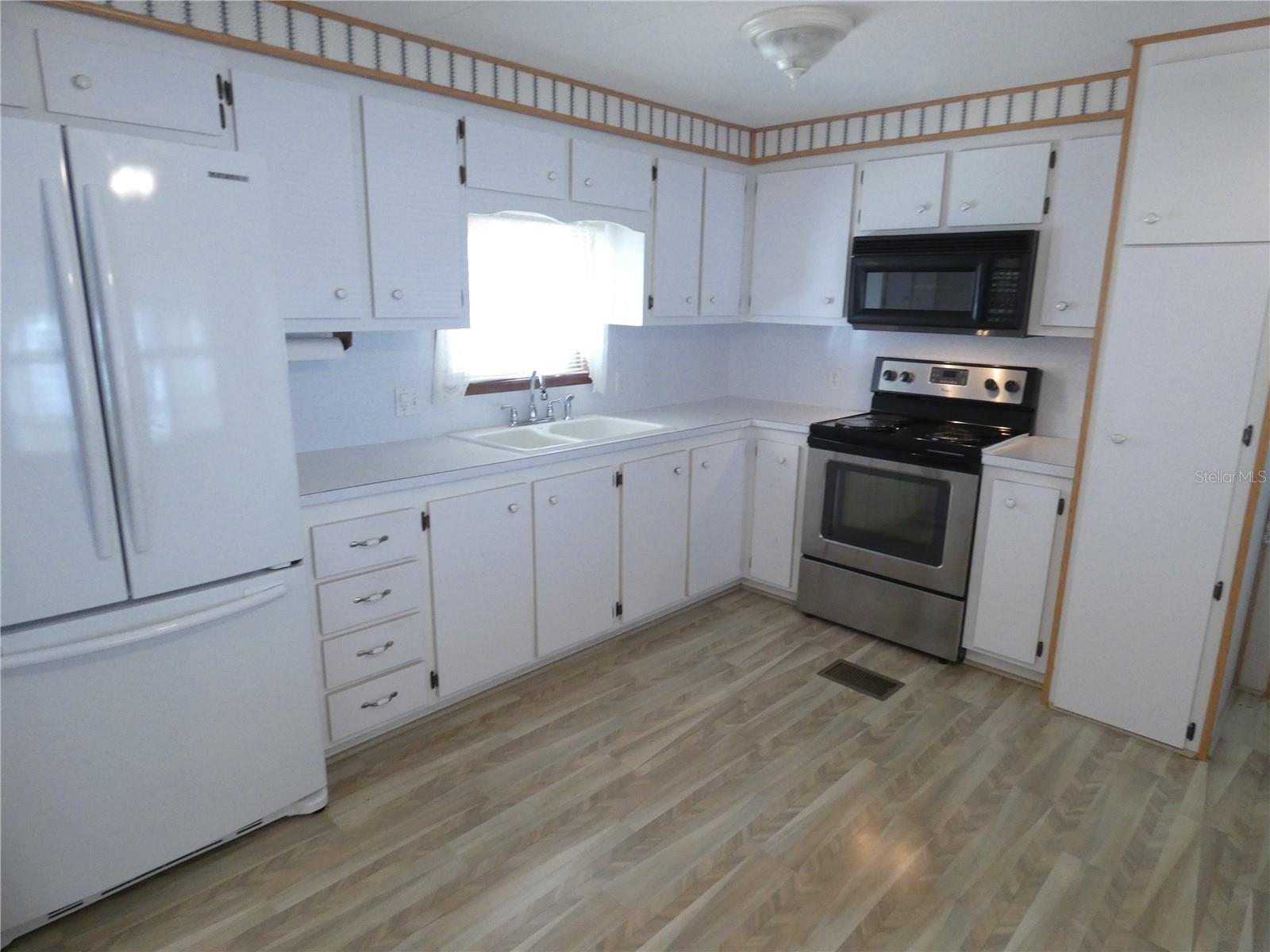 3608 TIKI DR — photo 24