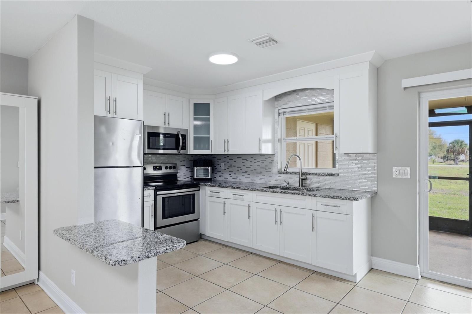 12125 MARGARITA AVE — photo 14