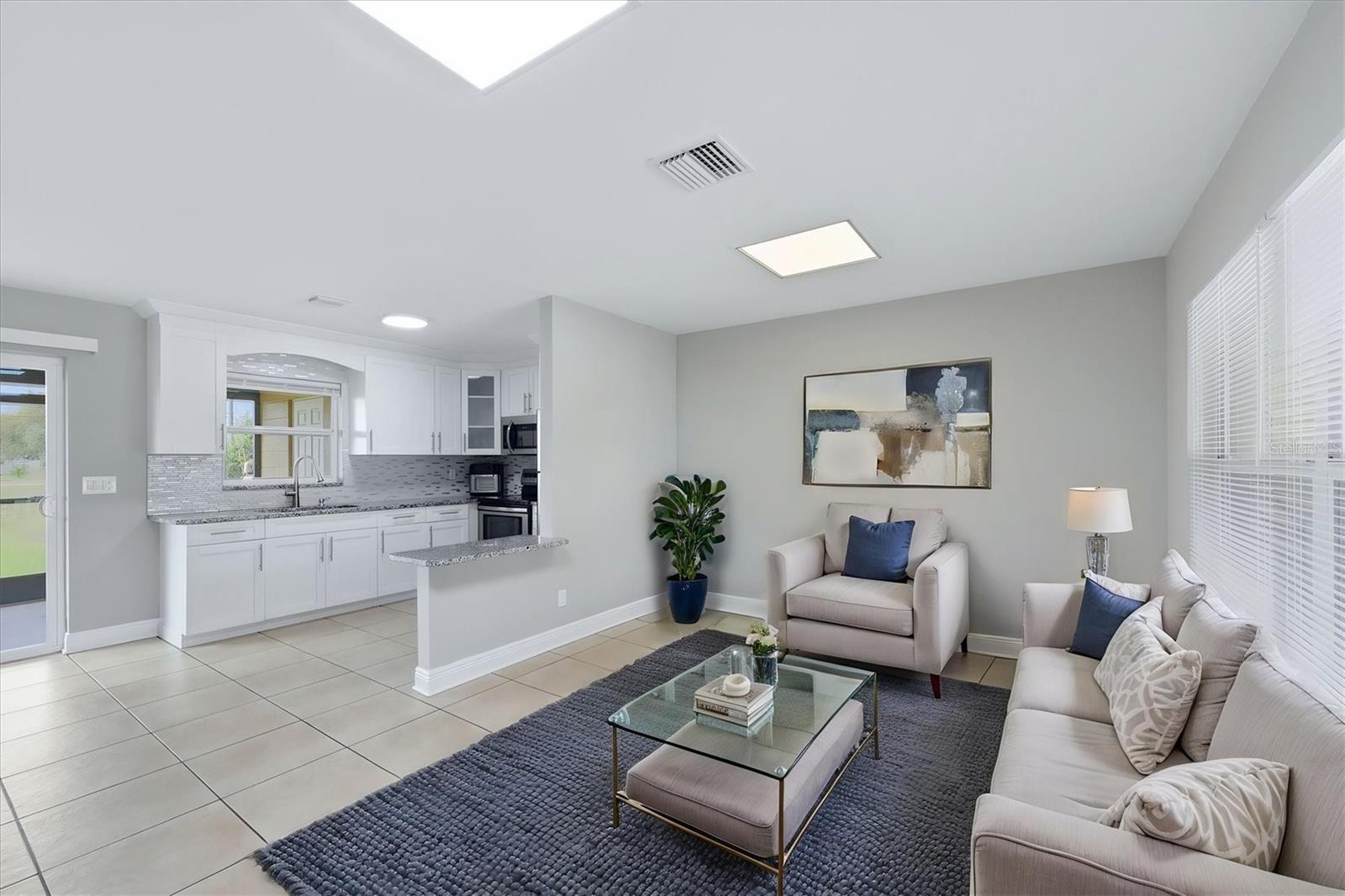 12125 MARGARITA AVE — photo 21